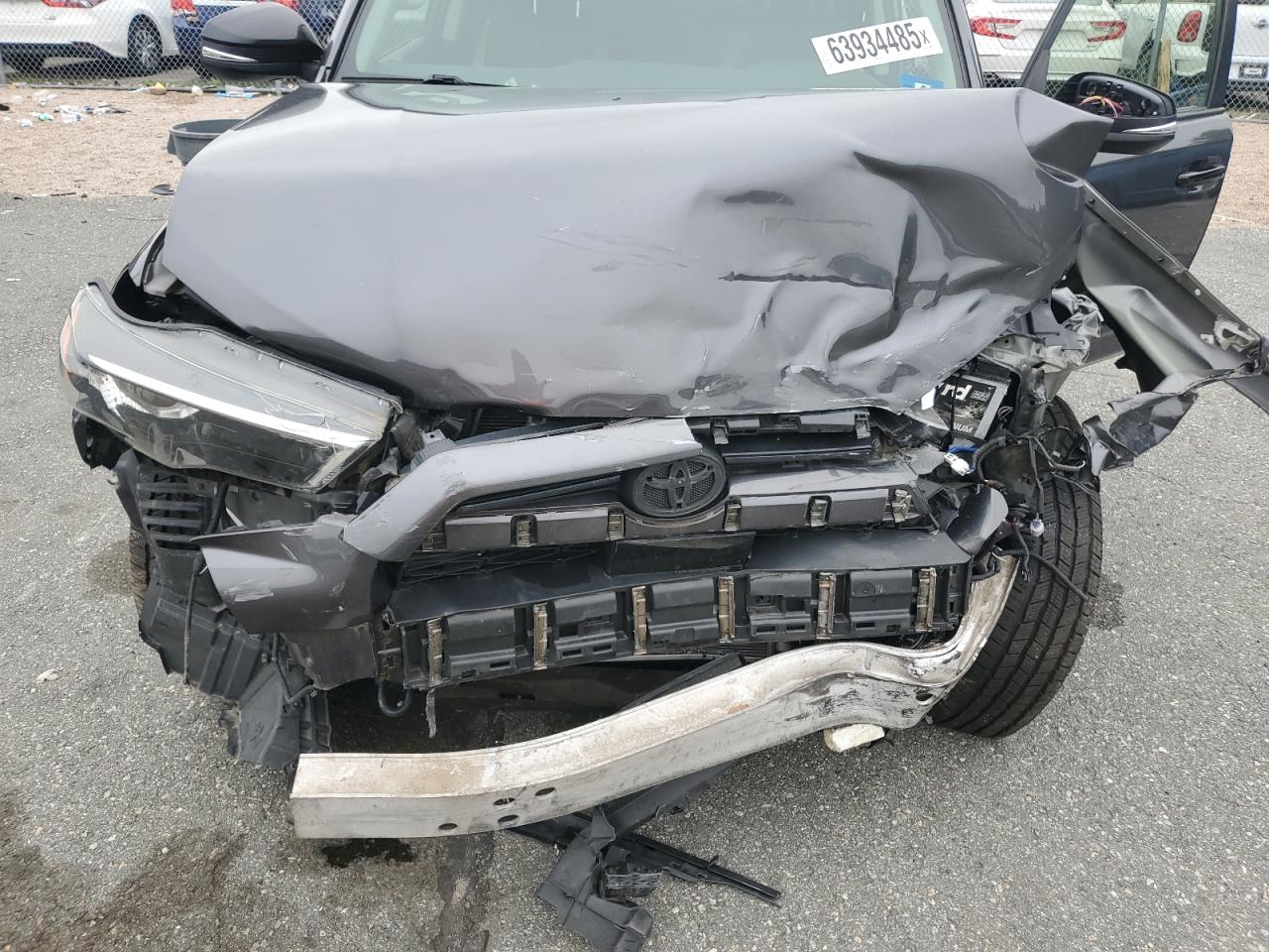 2020 Toyota 4Runner Sr5/Sr5 Premium VIN: JTEBU5JR2L5806562 Lot: 63934485