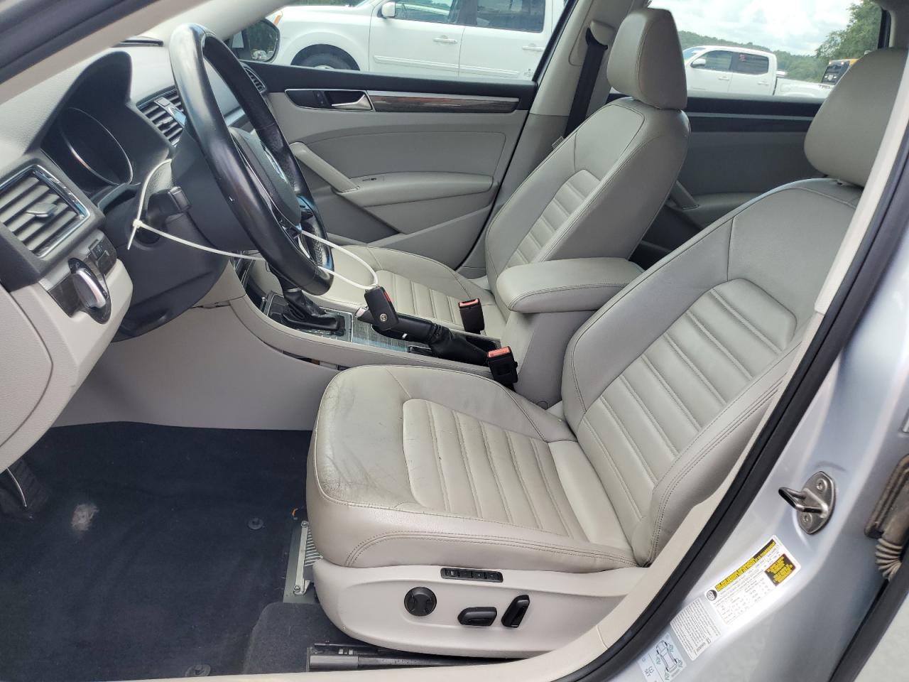 2017 Volkswagen Passat Sel Premium VIN: 1VWCT7A38HC062758 Lot: 63094345