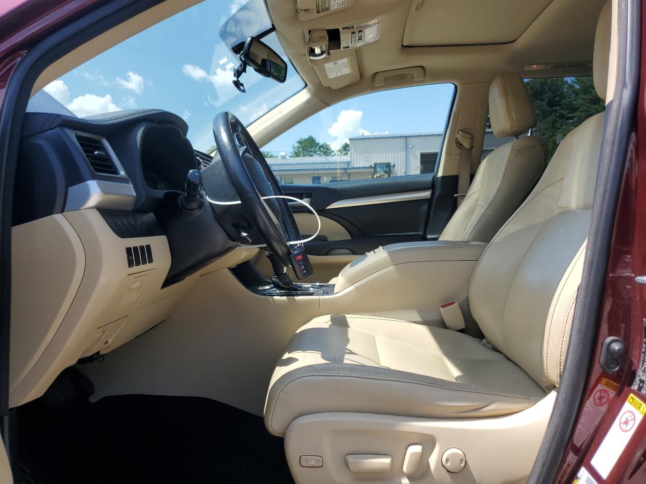 2016 Toyota Highlander Xle VIN: 5TDJKRFH7GS356324 Lot: 62756945