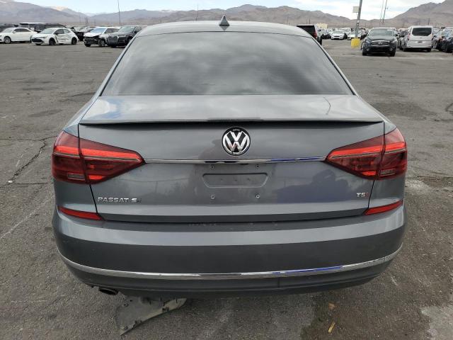  VOLKSWAGEN PASSAT 2017 Серый