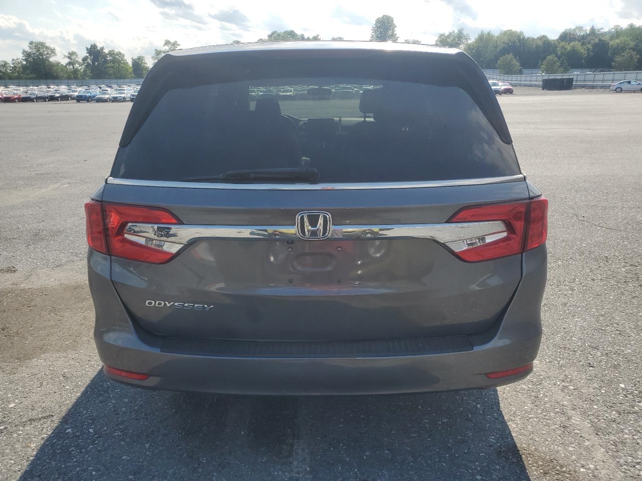 2018 Honda Odyssey Lx VIN: 5FNRL6H28JB075975 Lot: 65551535
