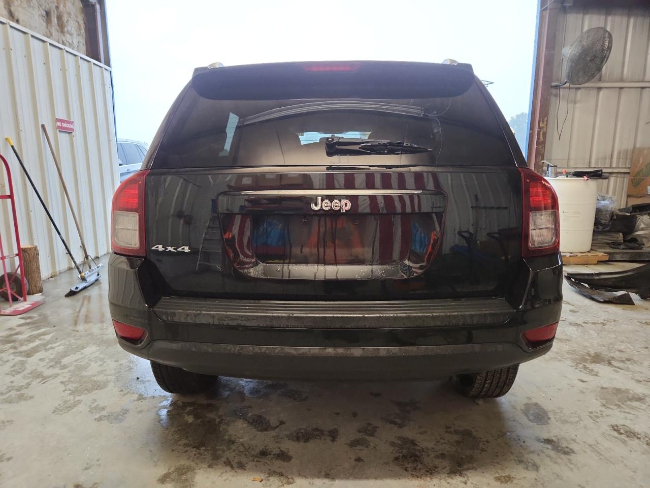 2015 Jeep Compass Sport VIN: 1C4NJDBB9FD177530 Lot: 65071975