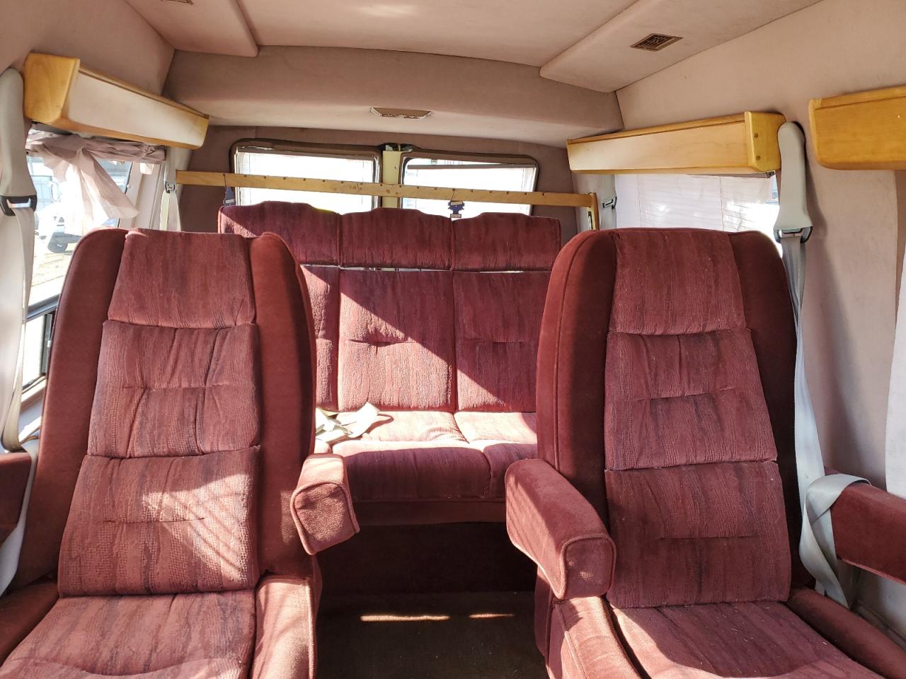 1991 Dodge Ram Van B250 VIN: 2B6HB21Y9NK126610 Lot: 65088585