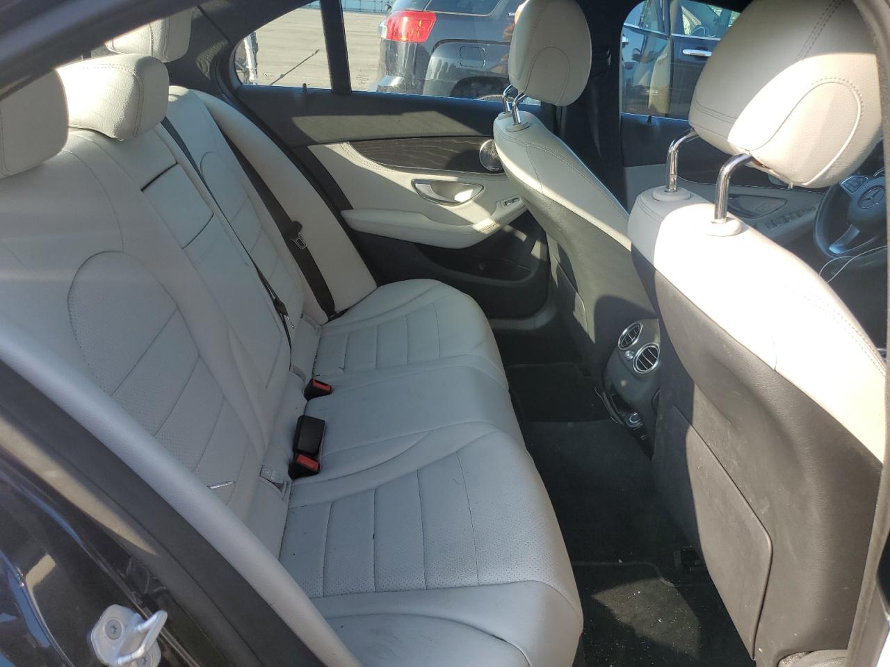 2016 Mercedes-Benz C 300 4Matic VIN: 55SWF4KBXGU110255 Lot: 63594465