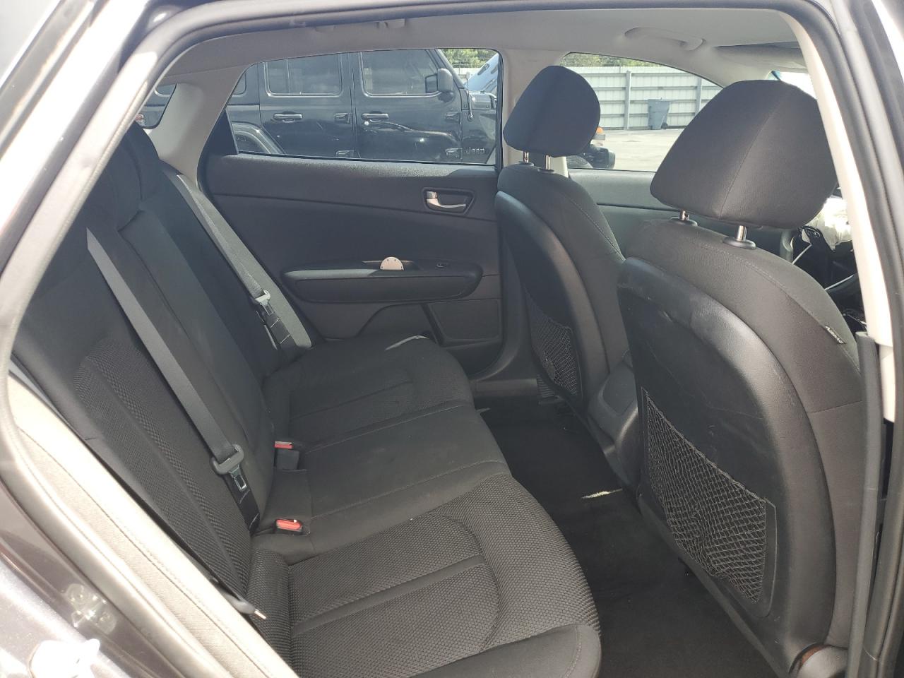 2019 Kia Optima Lx VIN: 5XXGT4L37KG302048 Lot: 64880405