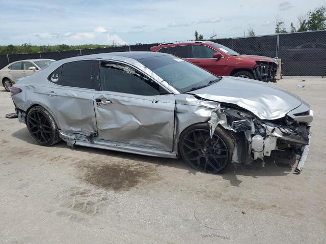  TOYOTA CAMRY 2021 Srebrny