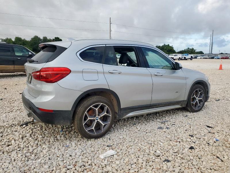  BMW X1 2018 Серебристый