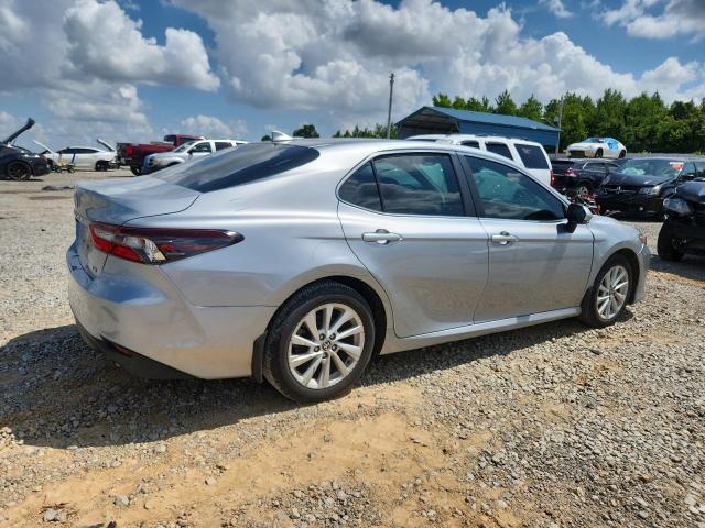  TOYOTA CAMRY 2022 Srebrny