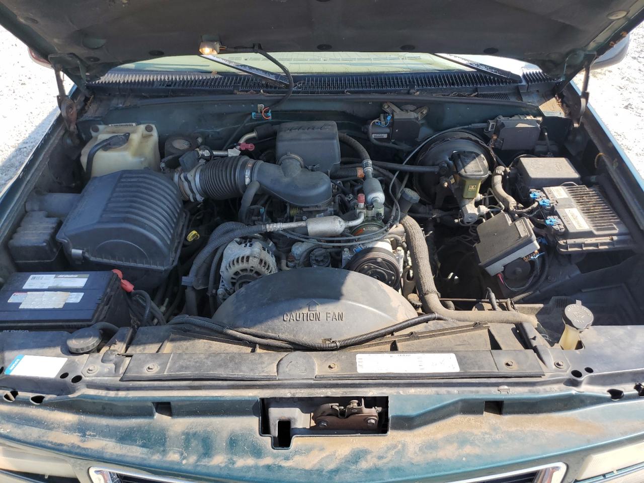 1997 GMC Suburban K1500 VIN: 1GKFK16R0VJ754358 Lot: 63866125