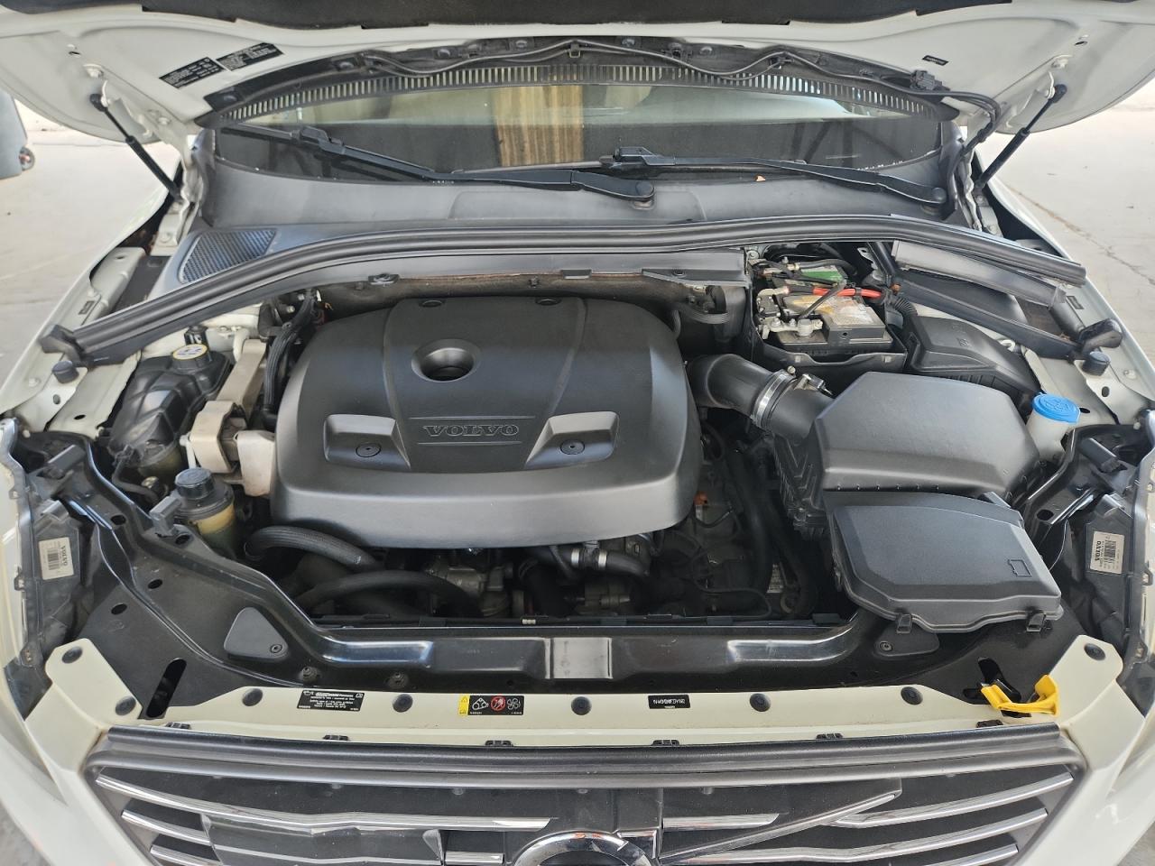 2015 Volvo Xc60 T5 Platinum VIN: YV440MDMXF2741482 Lot: 62540065