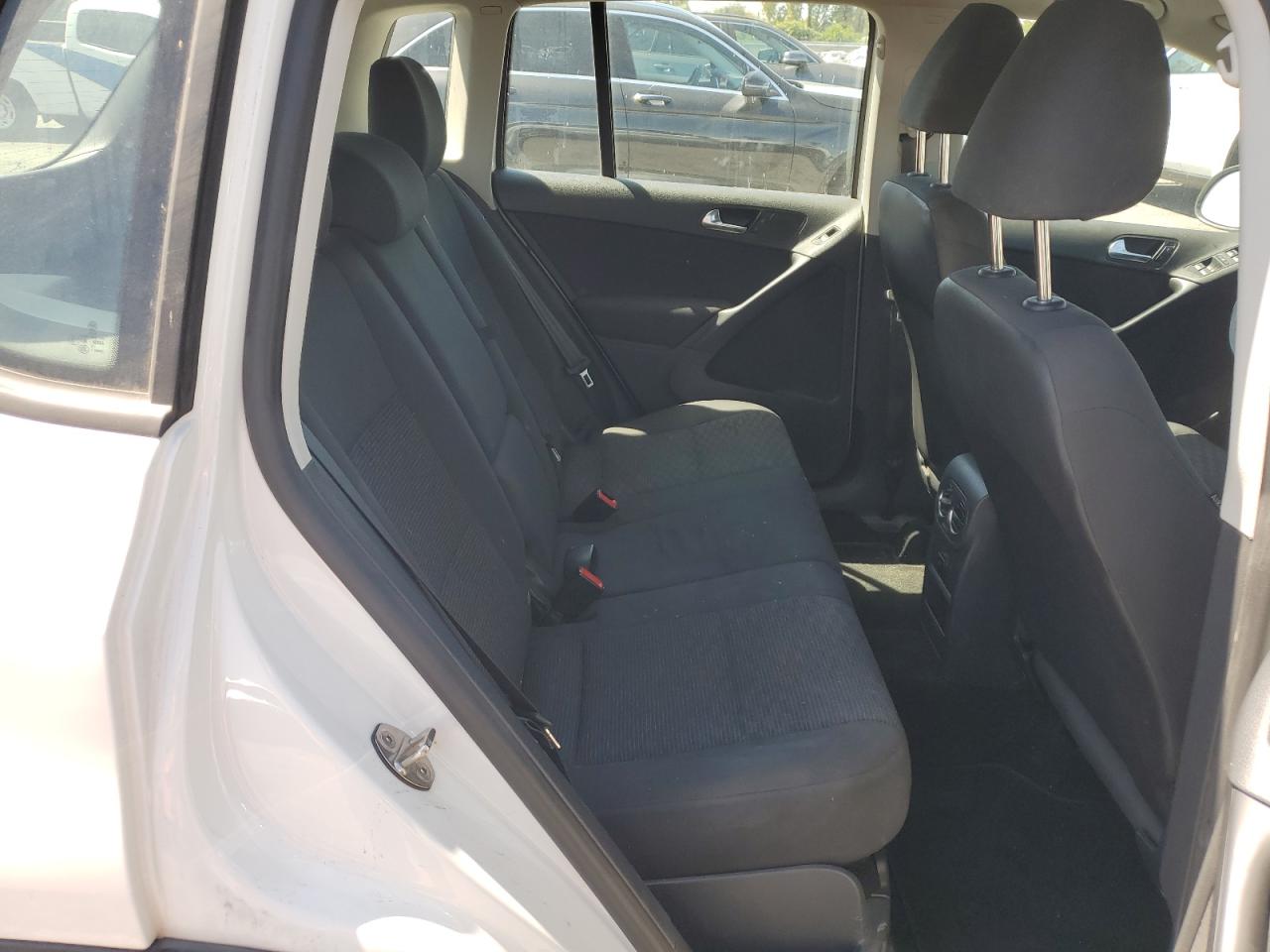 2013 Volkswagen Tiguan S VIN: WVGAV3AX9DW624381 Lot: 63289145