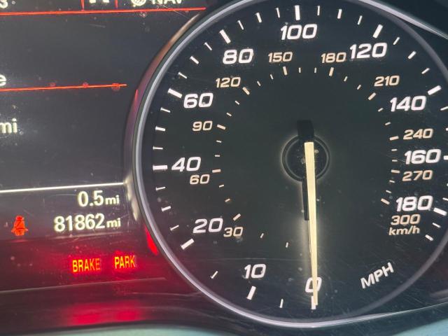 Sedans AUDI S8 2014 Srebrny
