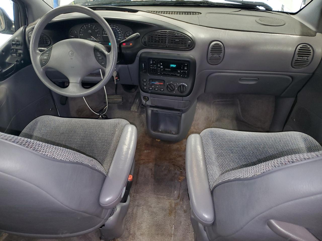 1996 Dodge Grand Caravan Se VIN: 2B4GP44R9TR521252 Lot: 63252675