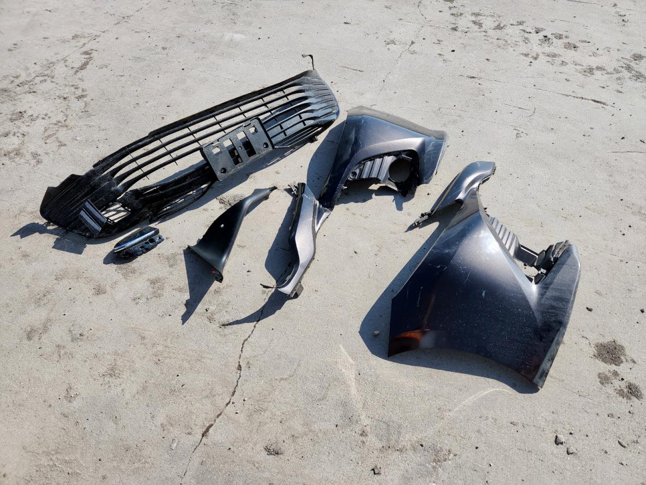 2018 Toyota Camry L VIN: JTNB11HK1J3031870 Lot: 63854325