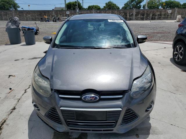 Sedans FORD FOCUS 2012 Gray