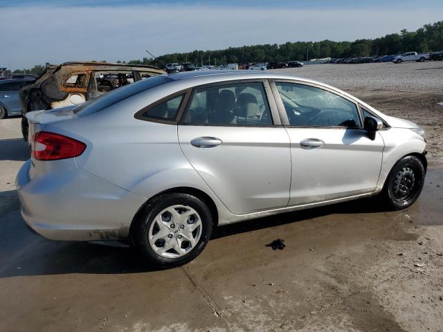  FORD FIESTA 2013 Srebrny