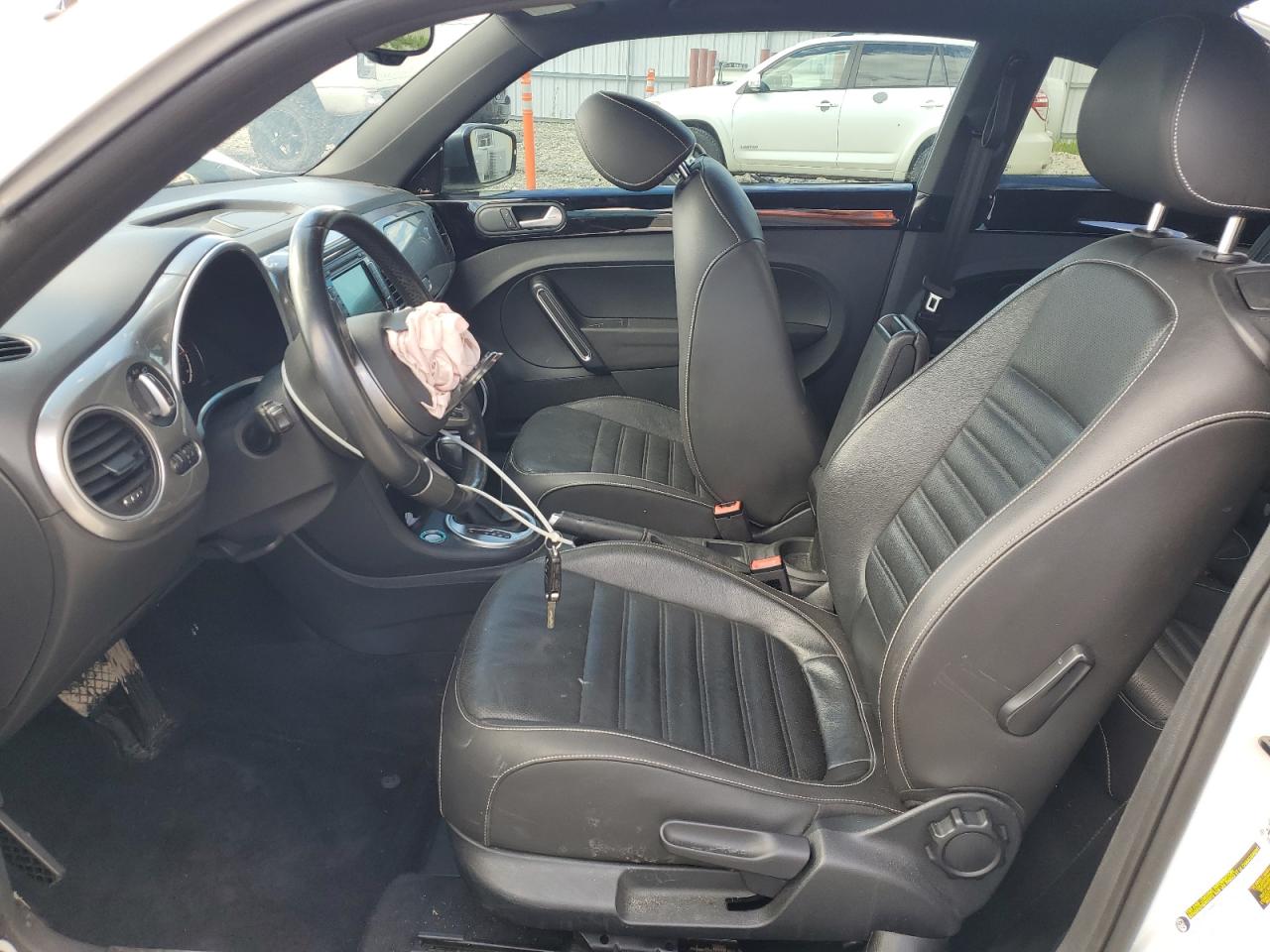 2014 Volkswagen Beetle VIN: 3VWJ17AT8EM652207 Lot: 64275255