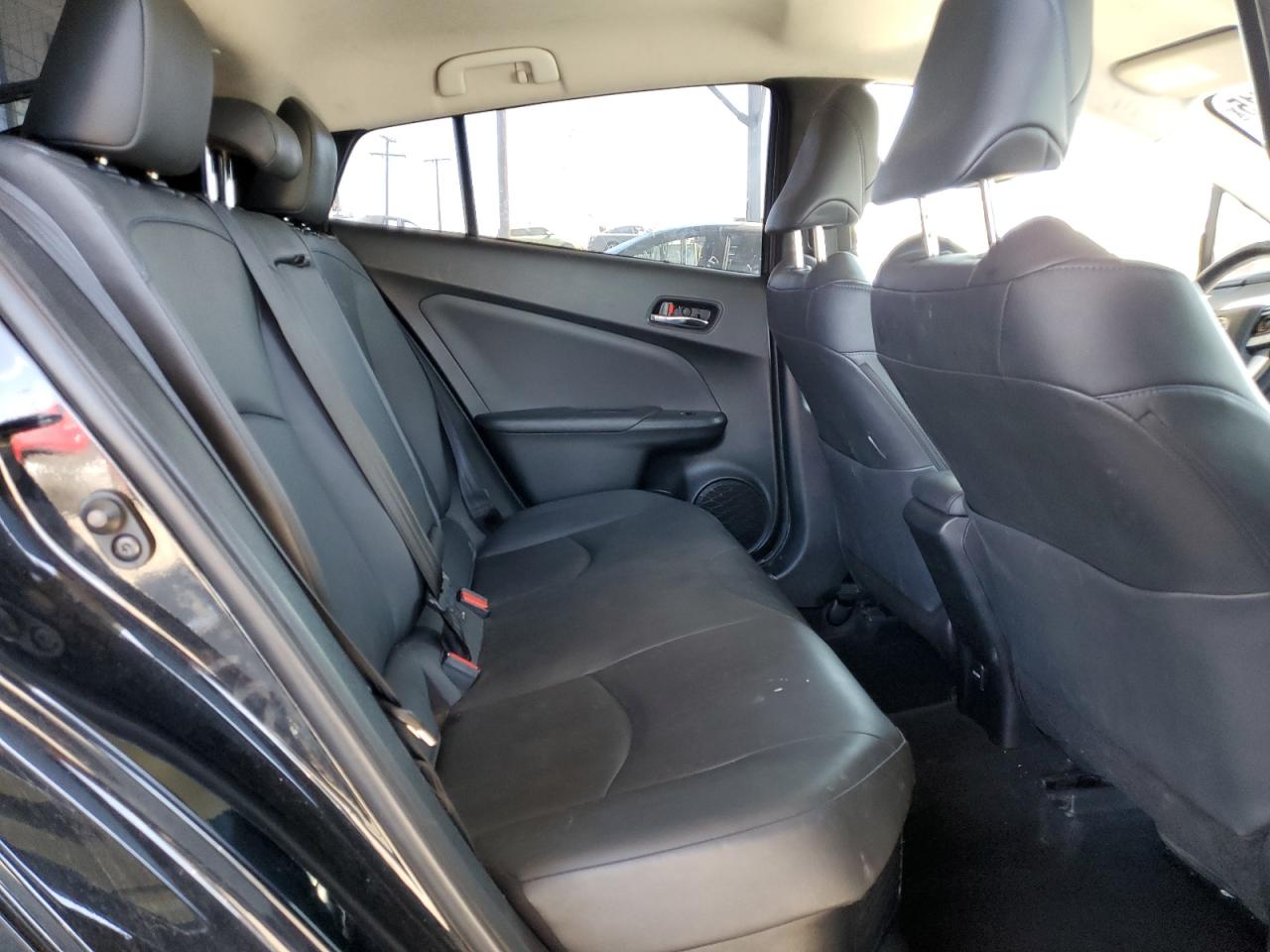 2018 Toyota Prius VIN: JTDKARFU6J3551554 Lot: 64321715