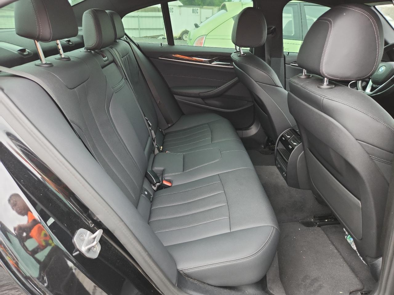 2022 BMW 530 Xi VIN: WBA13BJ09NWX56109 Lot: 63238535
