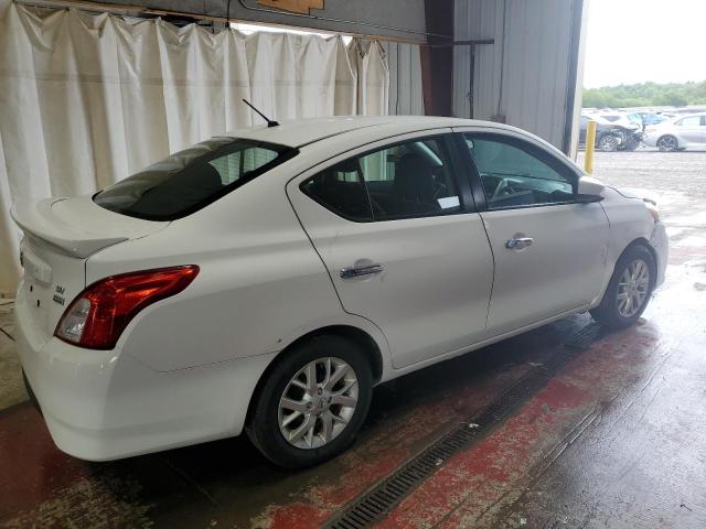  NISSAN VERSA 2018 Белы