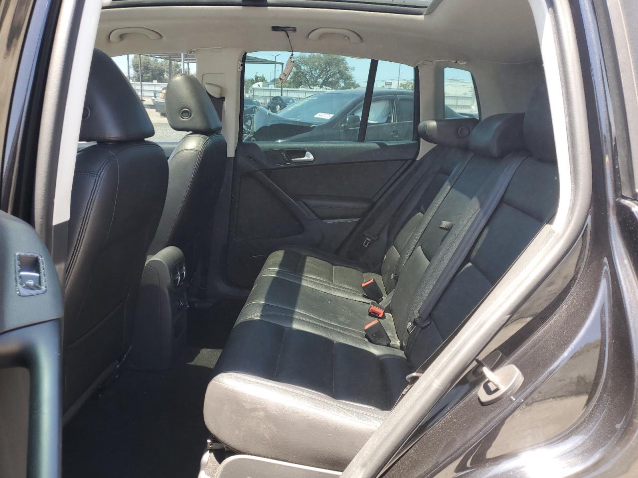 2016 Volkswagen Tiguan S VIN: WVGAV7AX2GW614769 Lot: 64051285