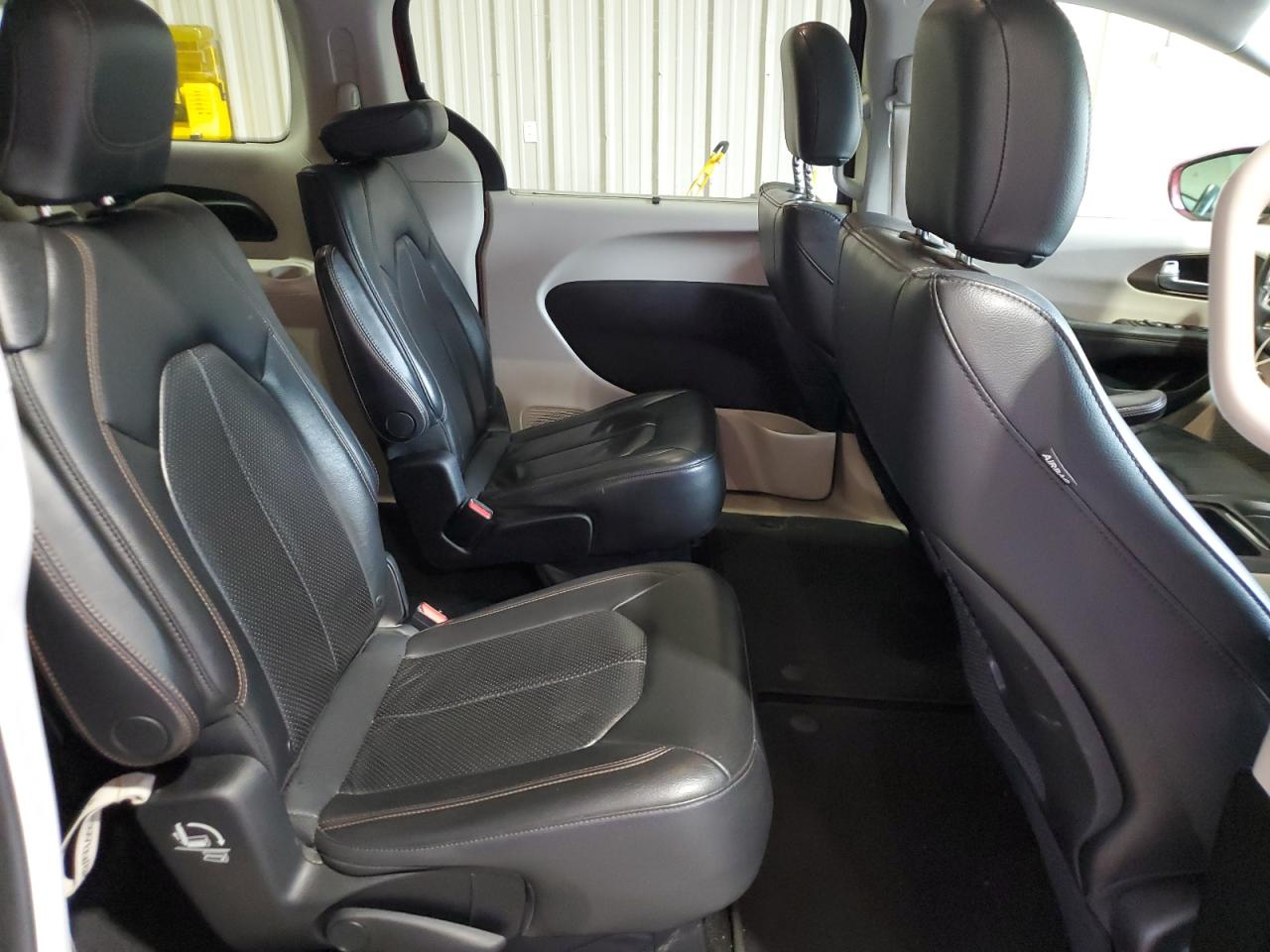2018 Chrysler Pacifica Touring L VIN: 2C4RC1BG6JR211628 Lot: 64097535
