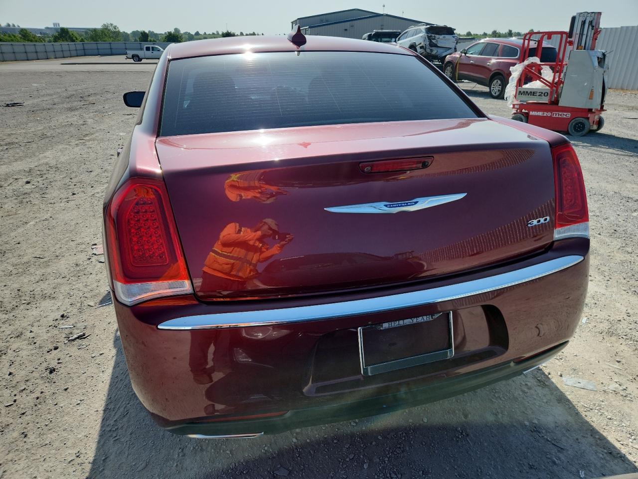 2019 Chrysler 300 Touring VIN: 2C3CCAAG2KH663935 Lot: 64121815