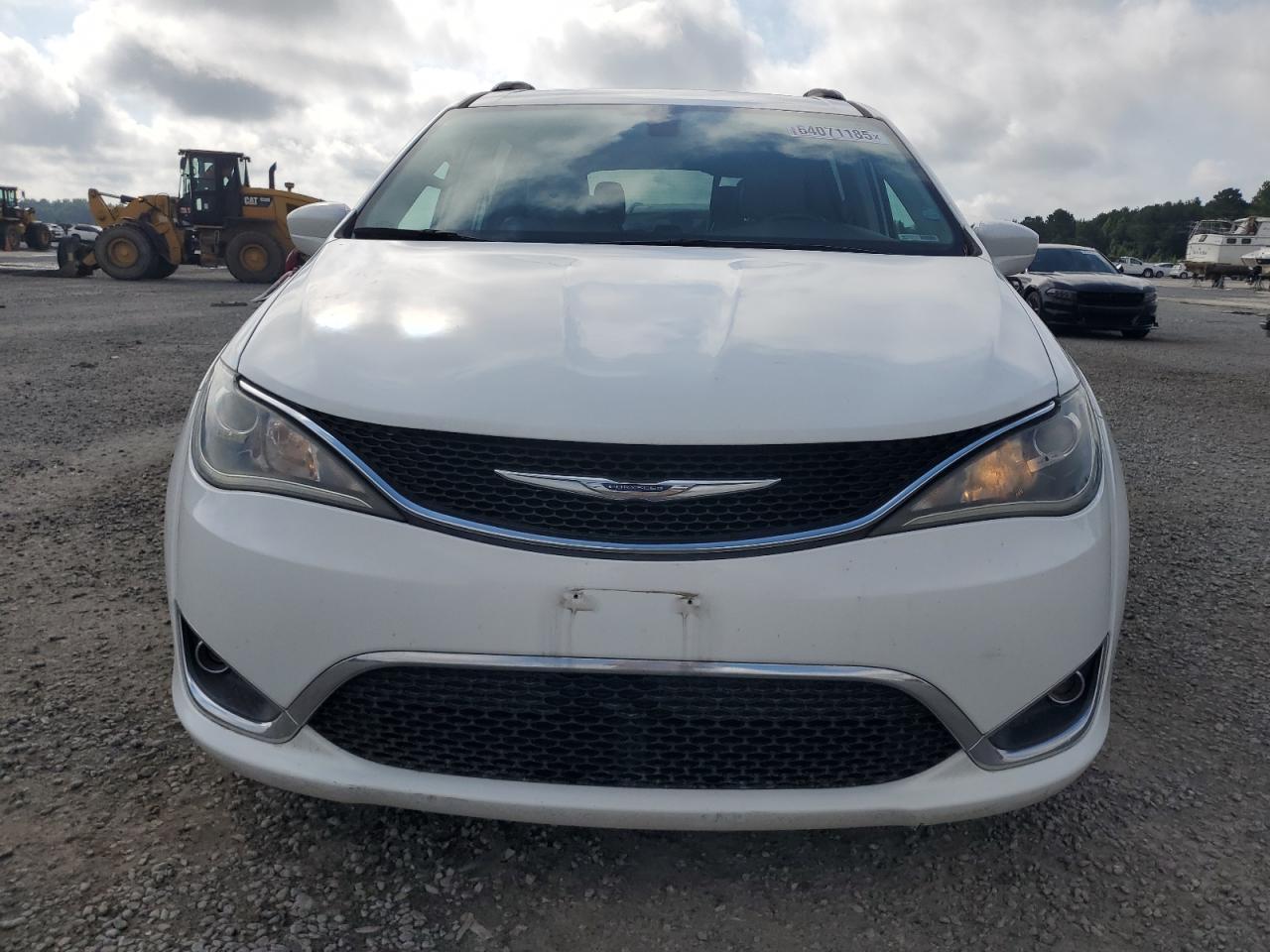 2017 Chrysler Pacifica Touring L VIN: 2C4RC1BG0HR524619 Lot: 64071185
