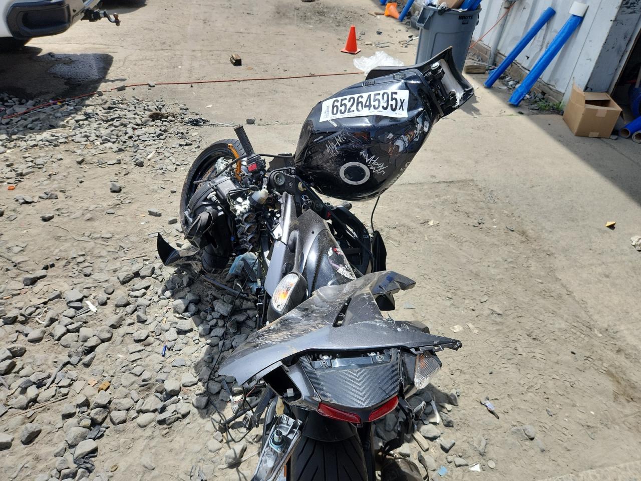 2013 Suzuki Gsx-R750 VIN: JS1GR7MA2D2102193 Lot: 65264595