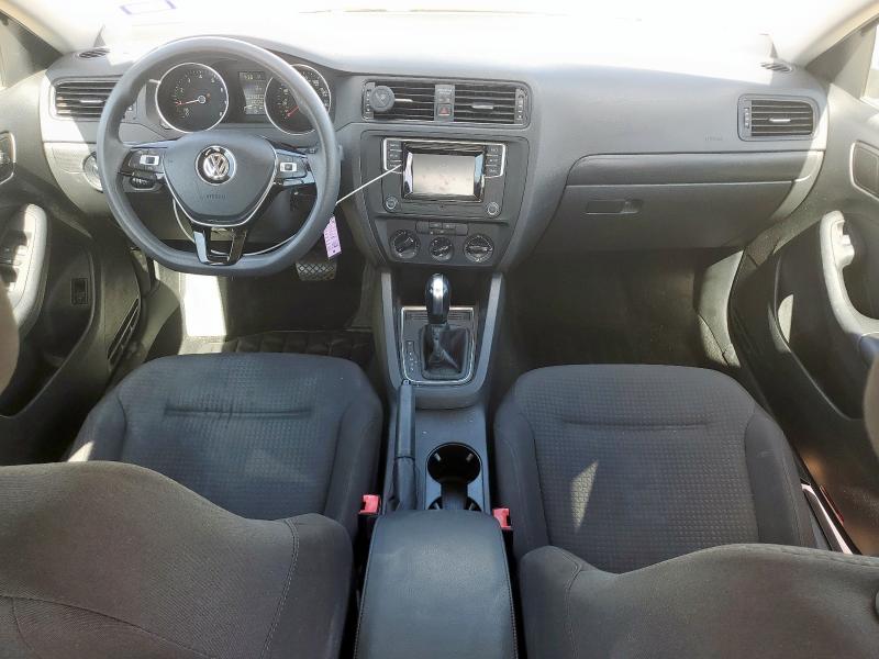  VOLKSWAGEN JETTA 2016 Srebrny