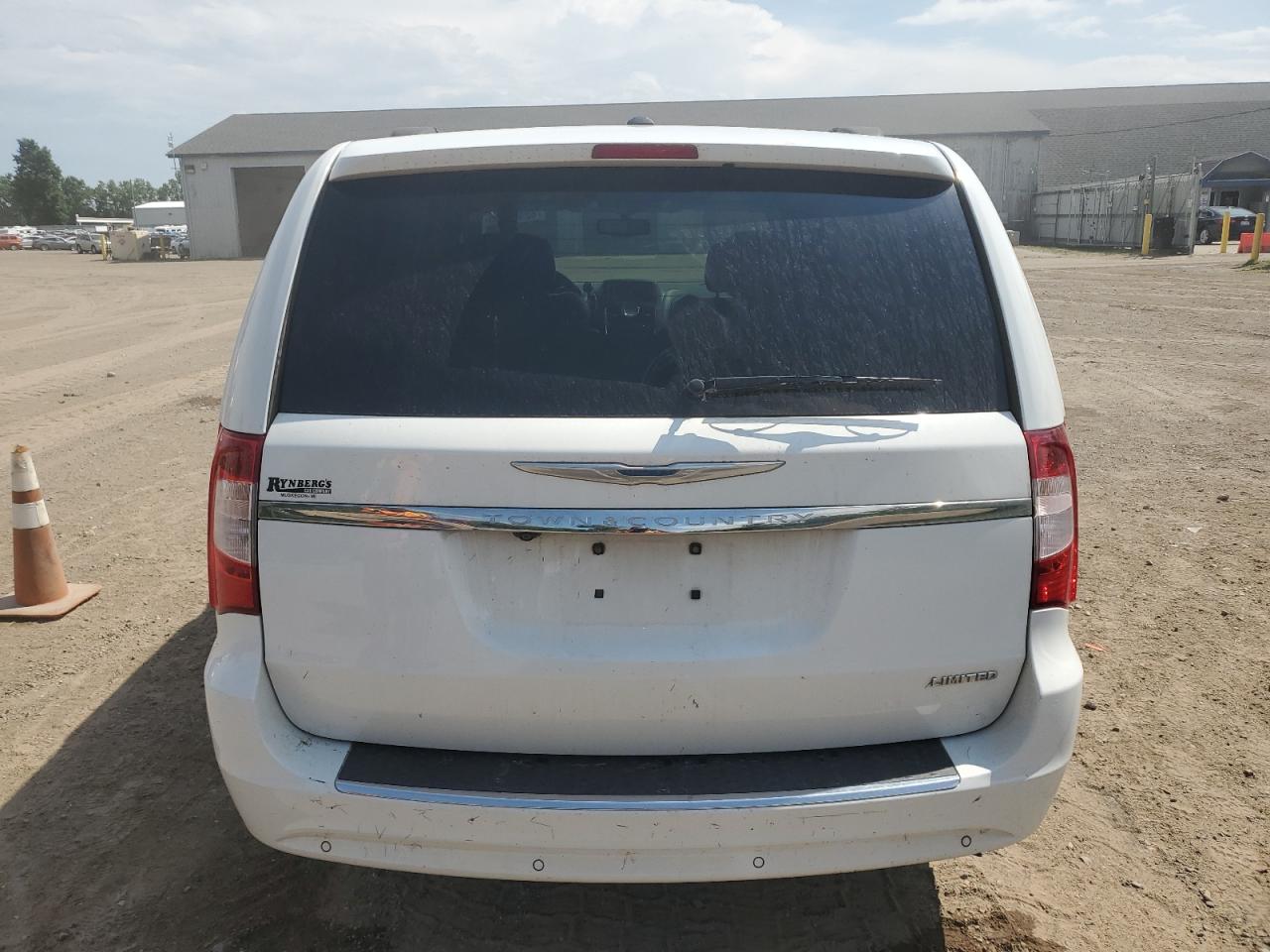 2016 Chrysler Town & Country Limited Platinum VIN: 2C4RC1GG0GR200674 Lot: 62564185