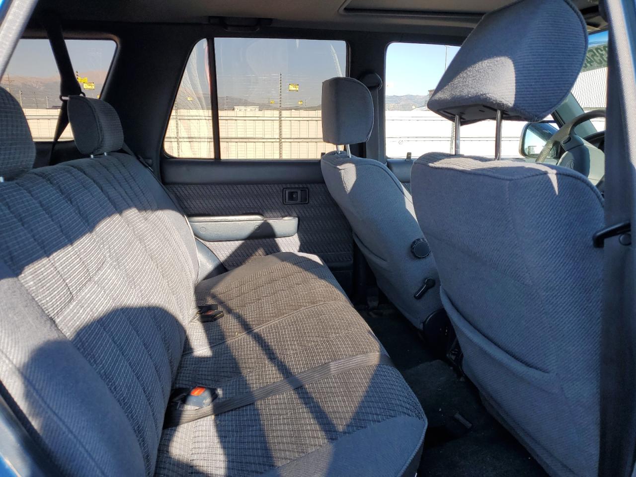 1993 Toyota 4Runner Vn39 Sr5 VIN: JT3VN39W1P0128777 Lot: 65003545