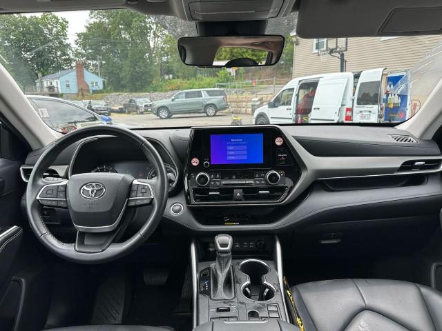  TOYOTA HIGHLANDER 2023 Черный
