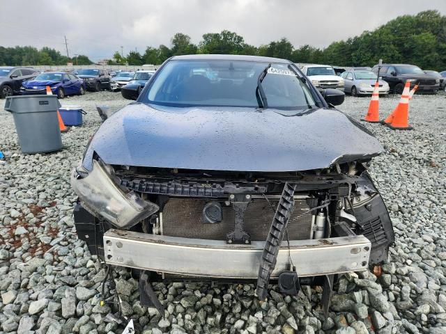 Sedans NISSAN MAXIMA 2017 Szary