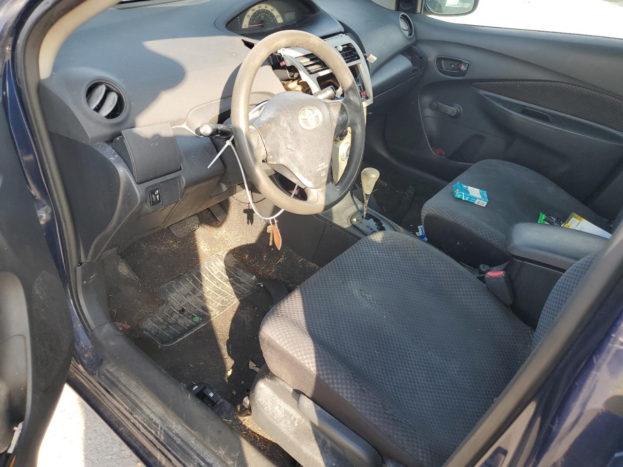 2007 Toyota Yaris VIN: JTDBT923871044666 Lot: 64784775