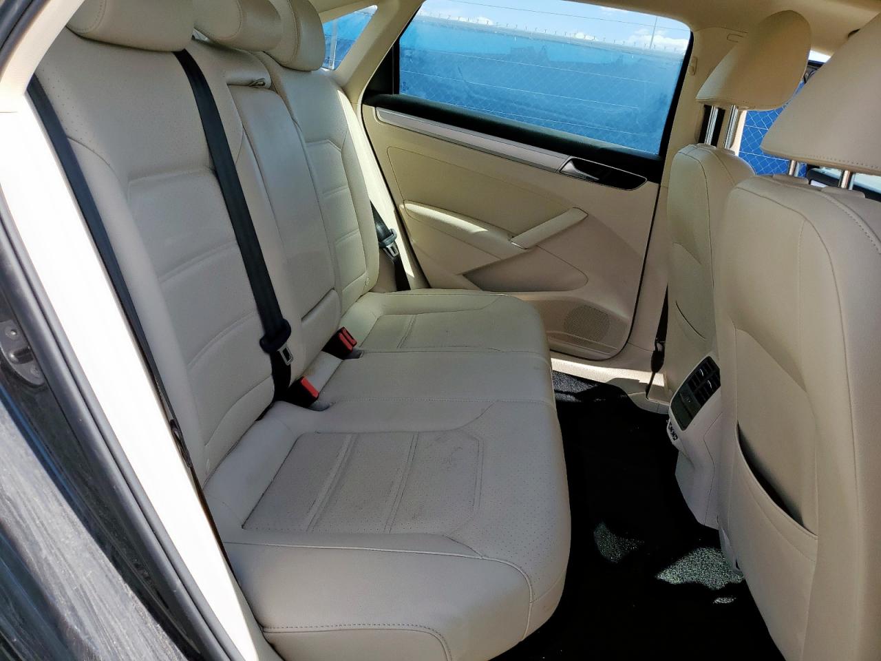 2019 Volkswagen Passat Wolfsburg VIN: 1VWLA7A3XKC009900 Lot: 66308695