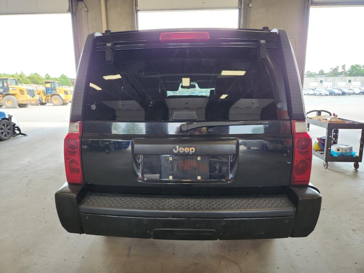 2006 Jeep Commander VIN: 1J8HH48N96C253790 Lot: 64652495