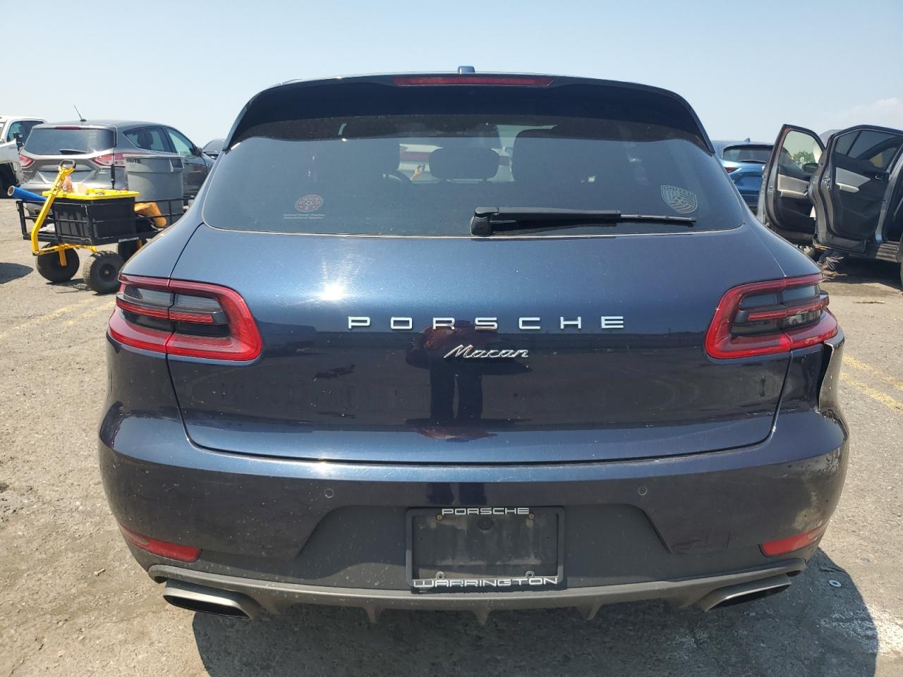 2017 Porsche Macan VIN: WP1AA2A52HLB08488 Lot: 63187485