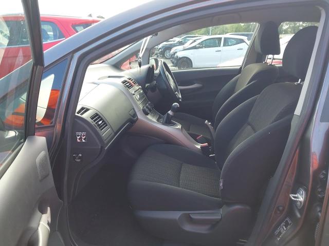 2007 TOYOTA AURIS TR V