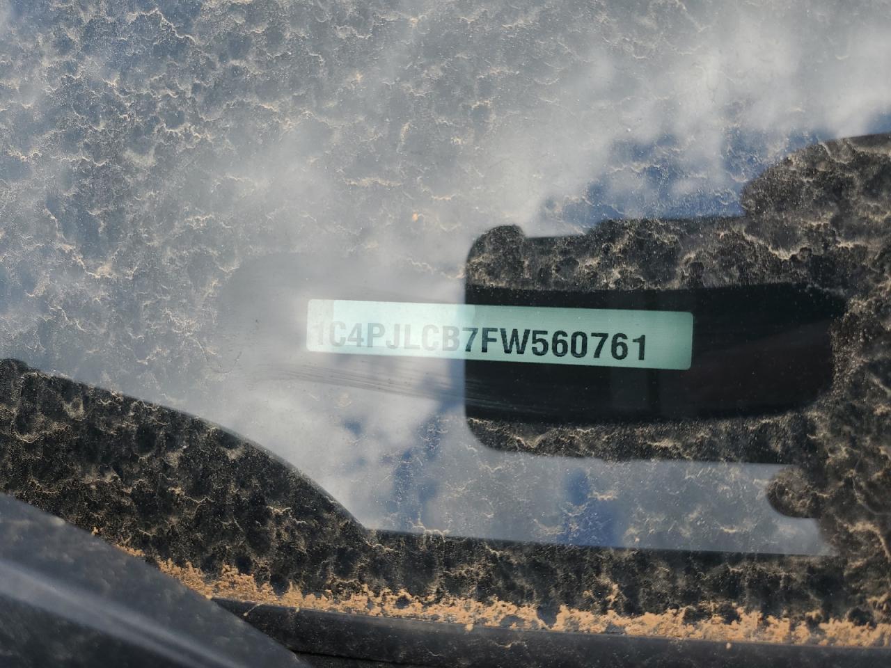 2015 Jeep Cherokee Latitude VIN: 1C4PJLCB7FW560761 Lot: 89849615