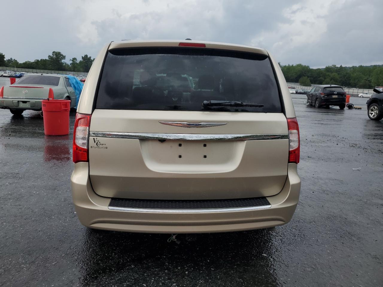 2015 Chrysler Town & Country Touring VIN: 2C4RC1BG3FR646355 Lot: 64643185