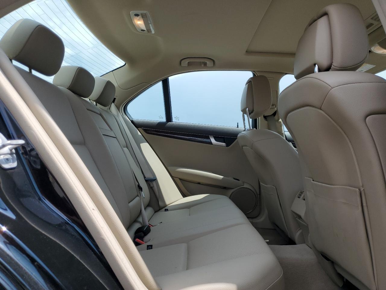 2013 Mercedes-Benz C 300 4Matic VIN: WDDGF8AB5DR262812 Lot: 64549735