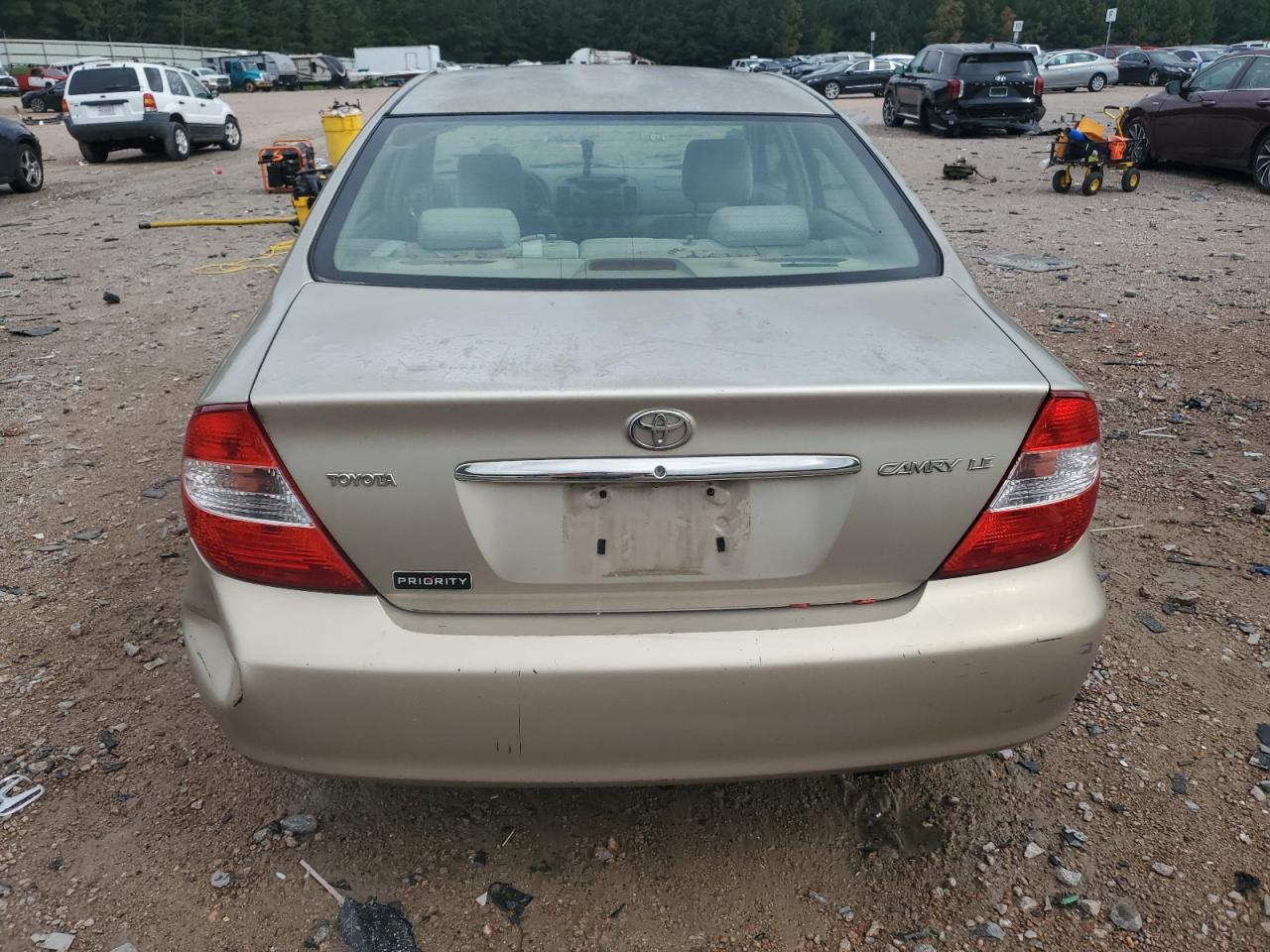 2004 Toyota Camry Le VIN: 4T1BE32K94U877252 Lot: 64211125
