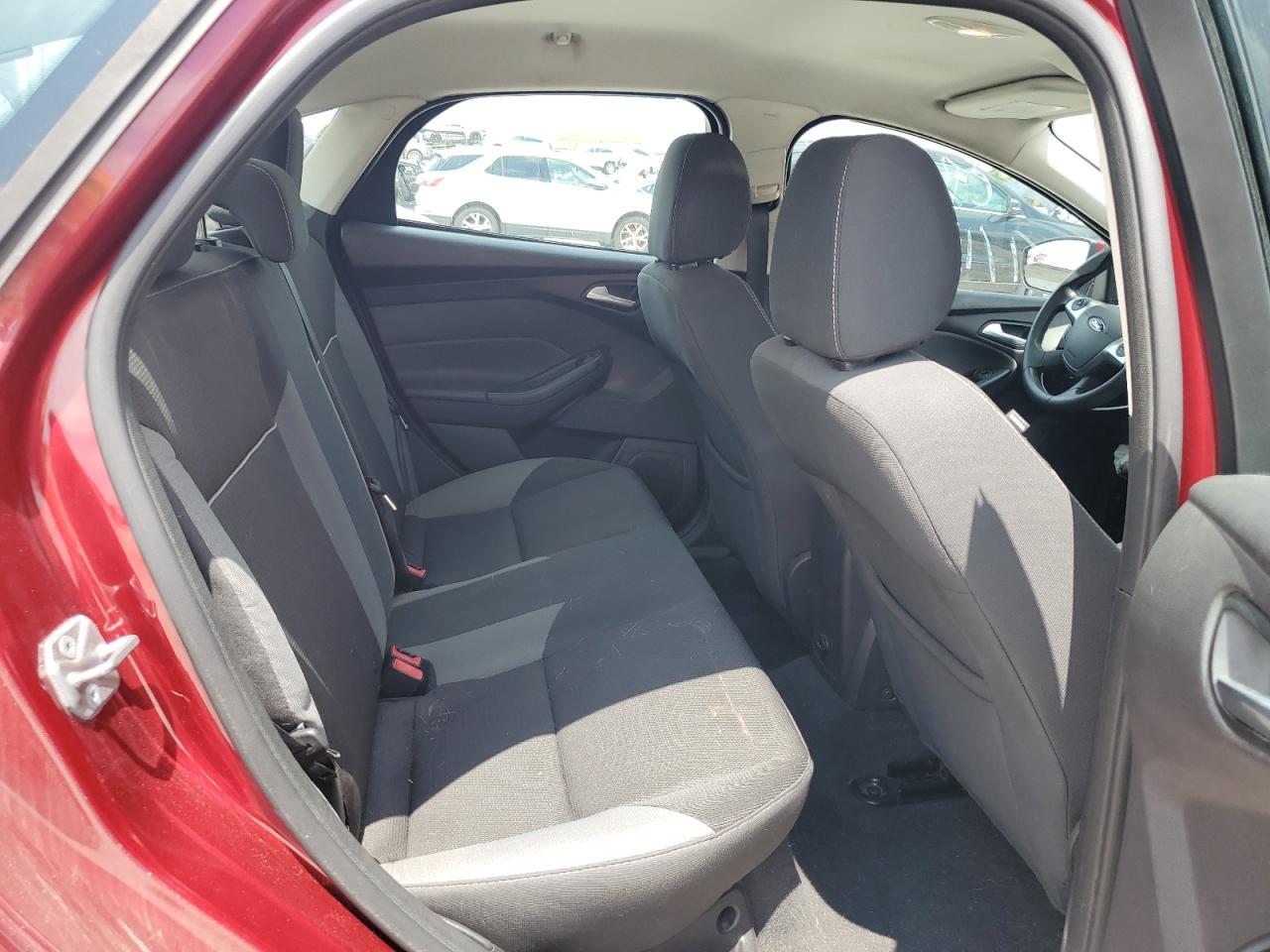 2014 Ford Focus Se VIN: 1FADP3F24EL310302 Lot: 65281475