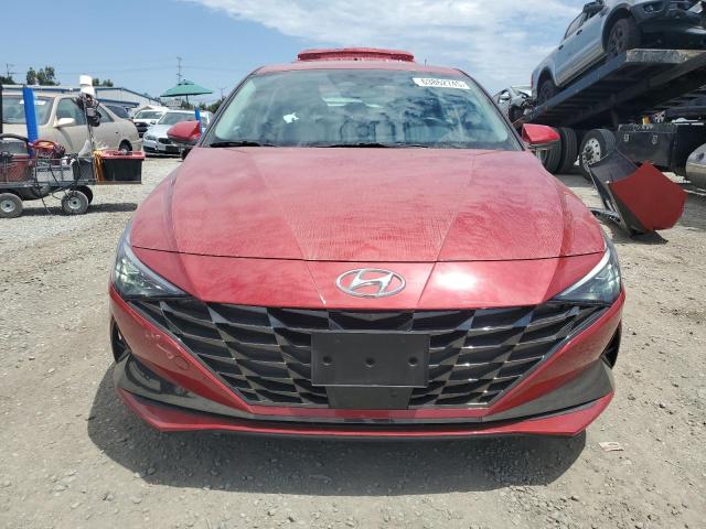  HYUNDAI ELANTRA 2022 Красный