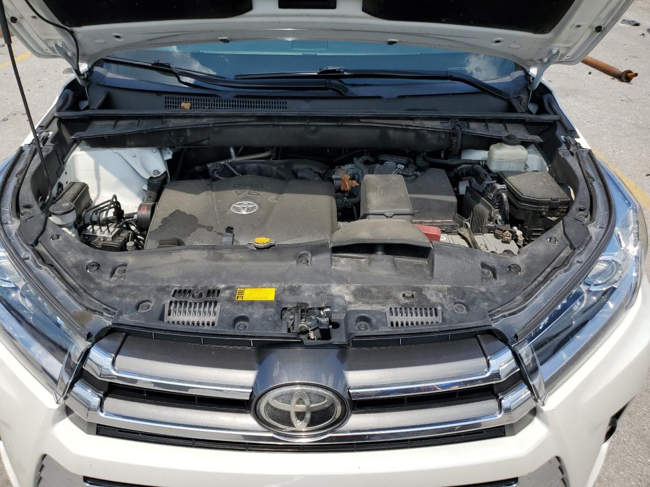 2017 Toyota Highlander Limited VIN: 5TDDZRFH5HS384570 Lot: 63269685