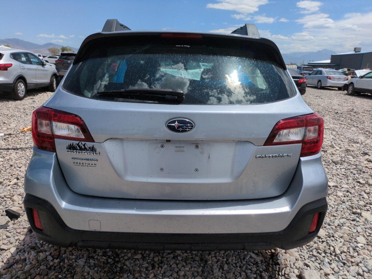 2018 Subaru Outback 2.5I VIN: 4S4BSAAC5J3383415 Lot: 64064205