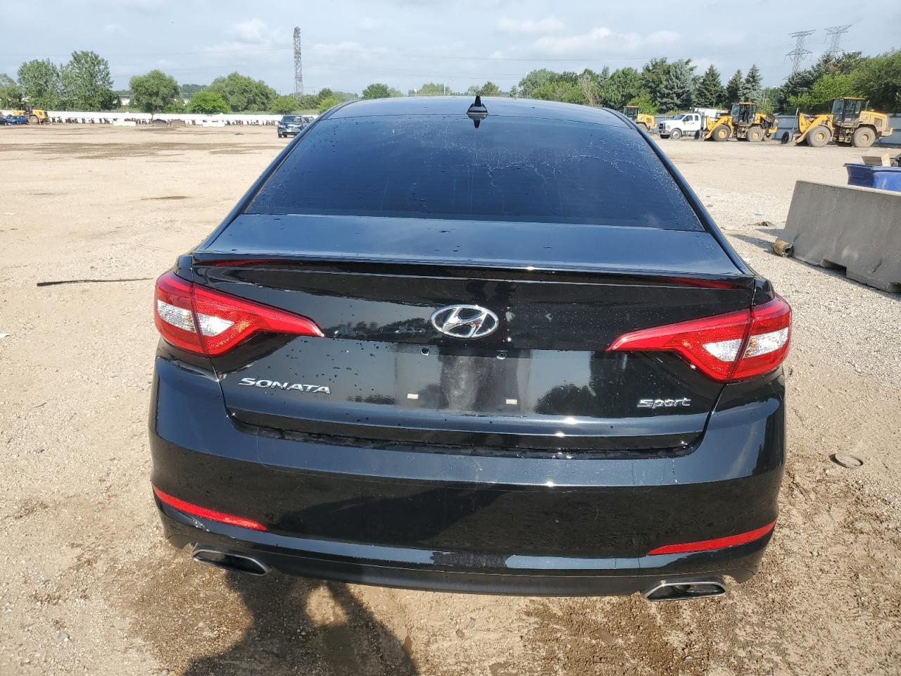 2015 Hyundai Sonata Sport VIN: 5NPE34AF9FH109690 Lot: 64752095