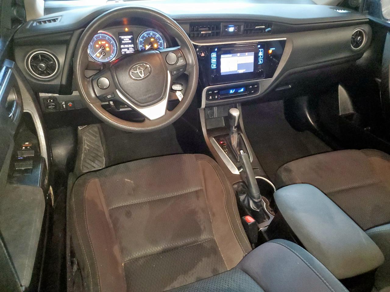 2018 Toyota Corolla L VIN: 5YFBURHEXJP794854 Lot: 63098305
