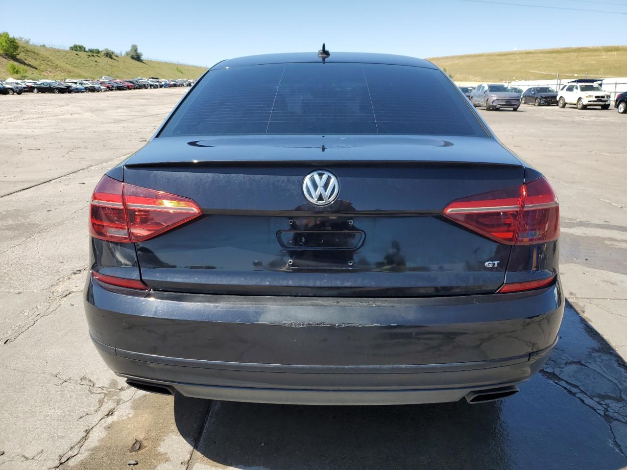 2018 Volkswagen Passat Gt VIN: 1VWJM7A3XJC038262 Lot: 63237055